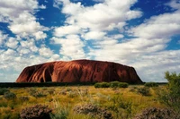 Experimenta la majestuosa belleza de Uluru