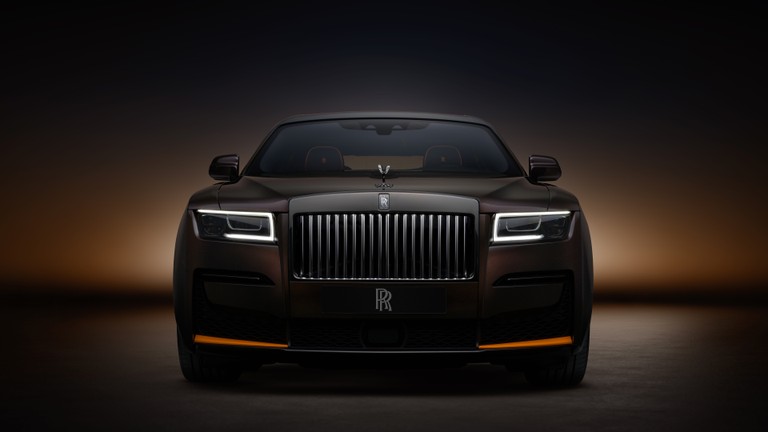 Download the Luxury Rolls Royce Black Badge Ghost Wallpaper