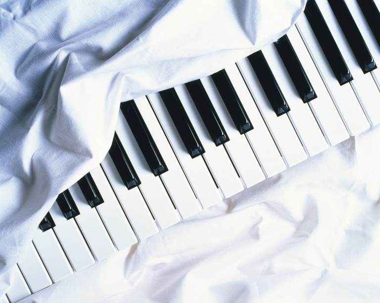 Download Stunning Digital Piano Wallpaper