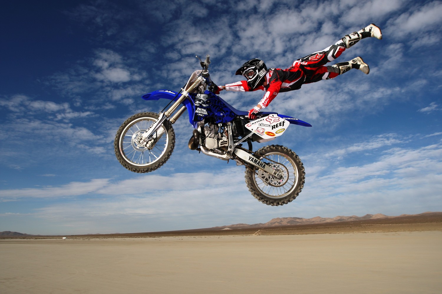 Extreme Motocross Stunt Wallpaper for Enthusiasts