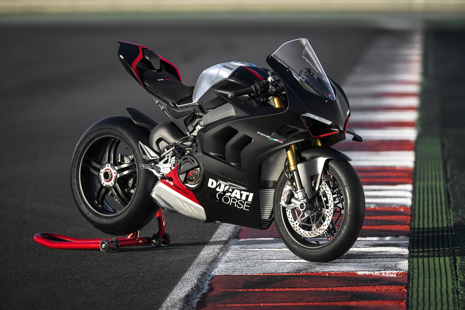 Ducati Panigale V4 SP2 - Thrilling 4K Wallpaper