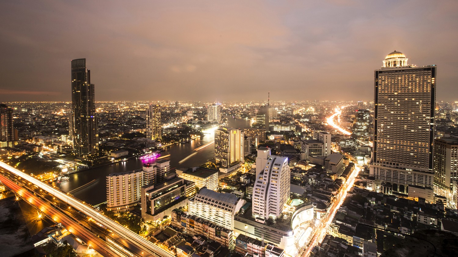 Explore the Vibrant Cityscape of Bangkok