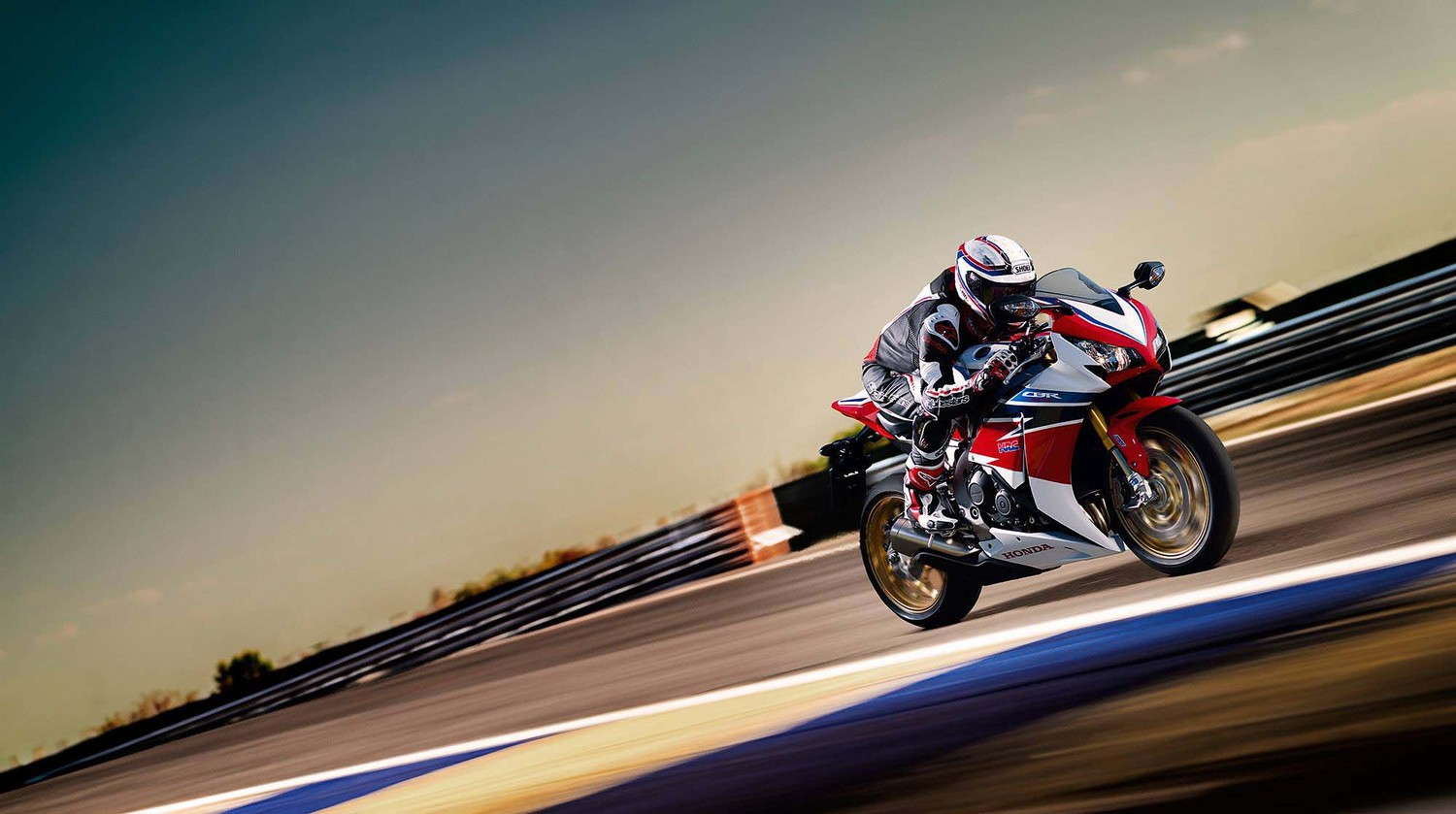 Vivez l'Adrénaline de la Honda CBR1000RR