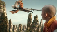 Fondo de pantalla de Avatar: La Última Airbender en acción real con Aang y Momo