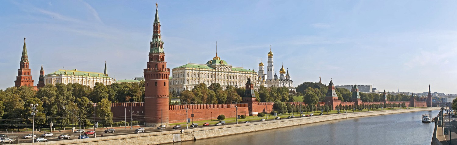 Explore the Magnificent View of Moscow Kremlin