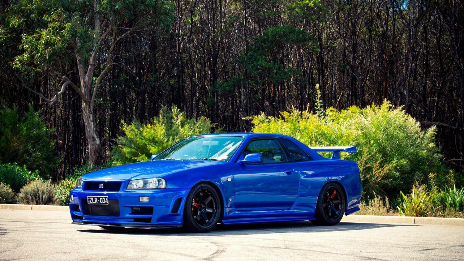 Nissan Skyline GT-R Wallpaper - Iconic Blue Supercar