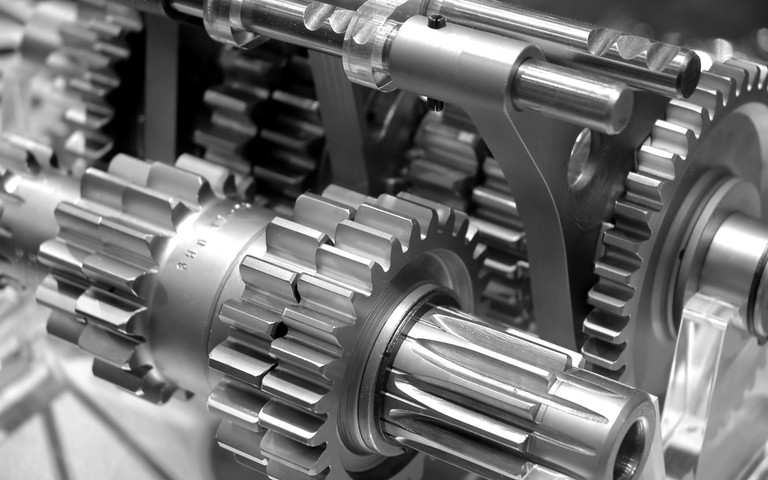 Stunning Black and White Gear Wallpaper for Mechanical Engineering