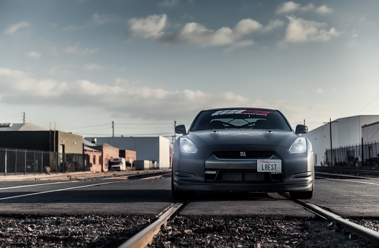 High-Quality Nissan GT-R Wallpaper for Car Enthusiasts