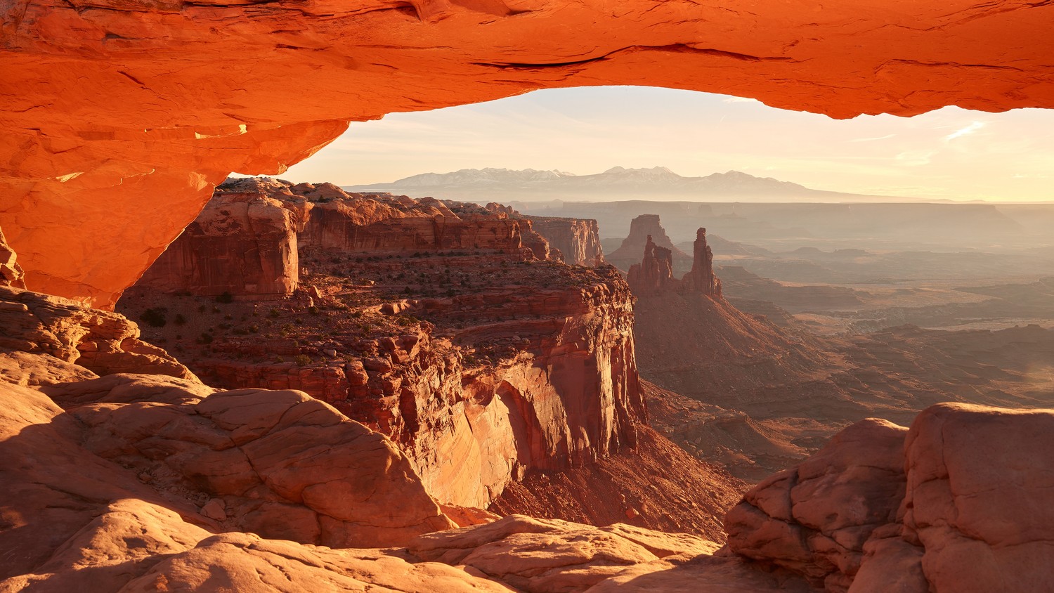 Téléchargez le Magnifique Fond d'Écran de Mesa Arch