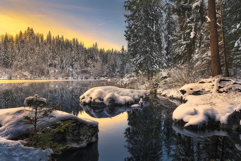 Explore Stunning Winter Landscape Wallpaper