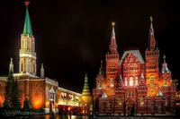 Impresionante Vista Nocturna de la Catedral de San Basilio y el Kremlin de Moscú