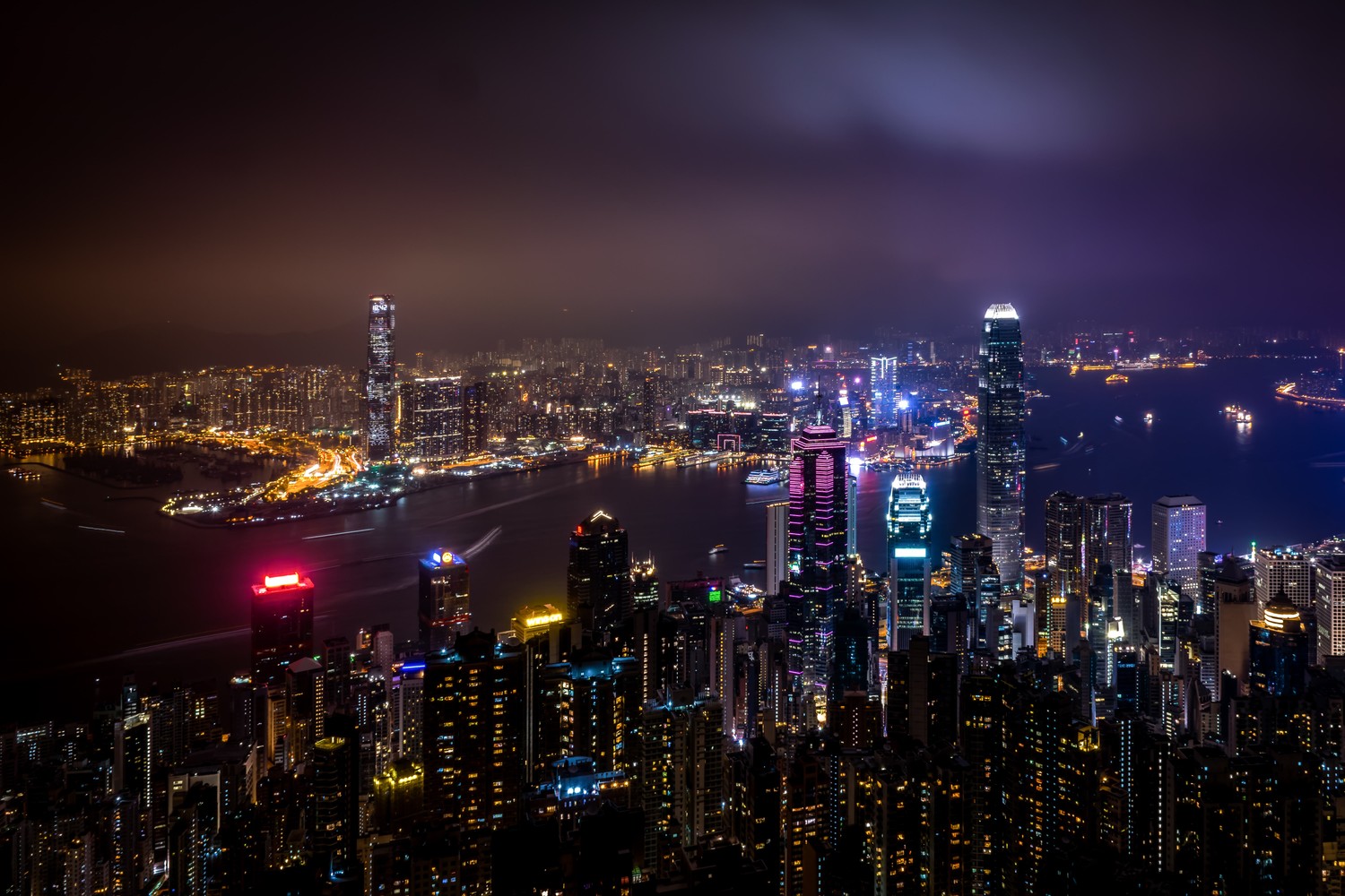 Explore the Breathtaking Hong Kong City Skyline at Night