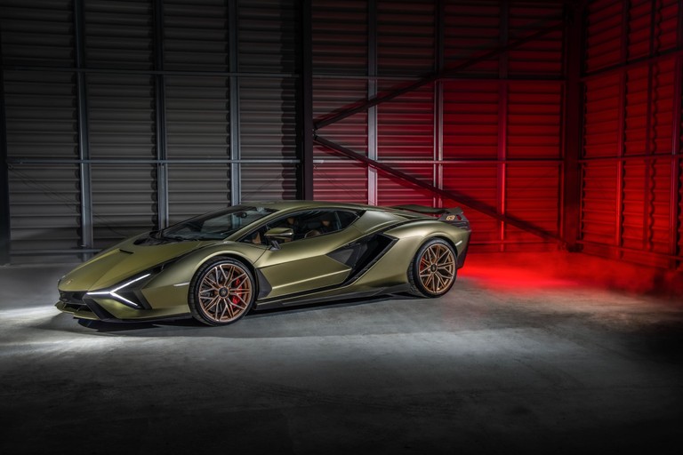 Download the Ultimate Lamborghini Sián FKP 37 Wallpaper