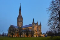 Explora la belleza de este impresionante fondo de pantalla de catedral