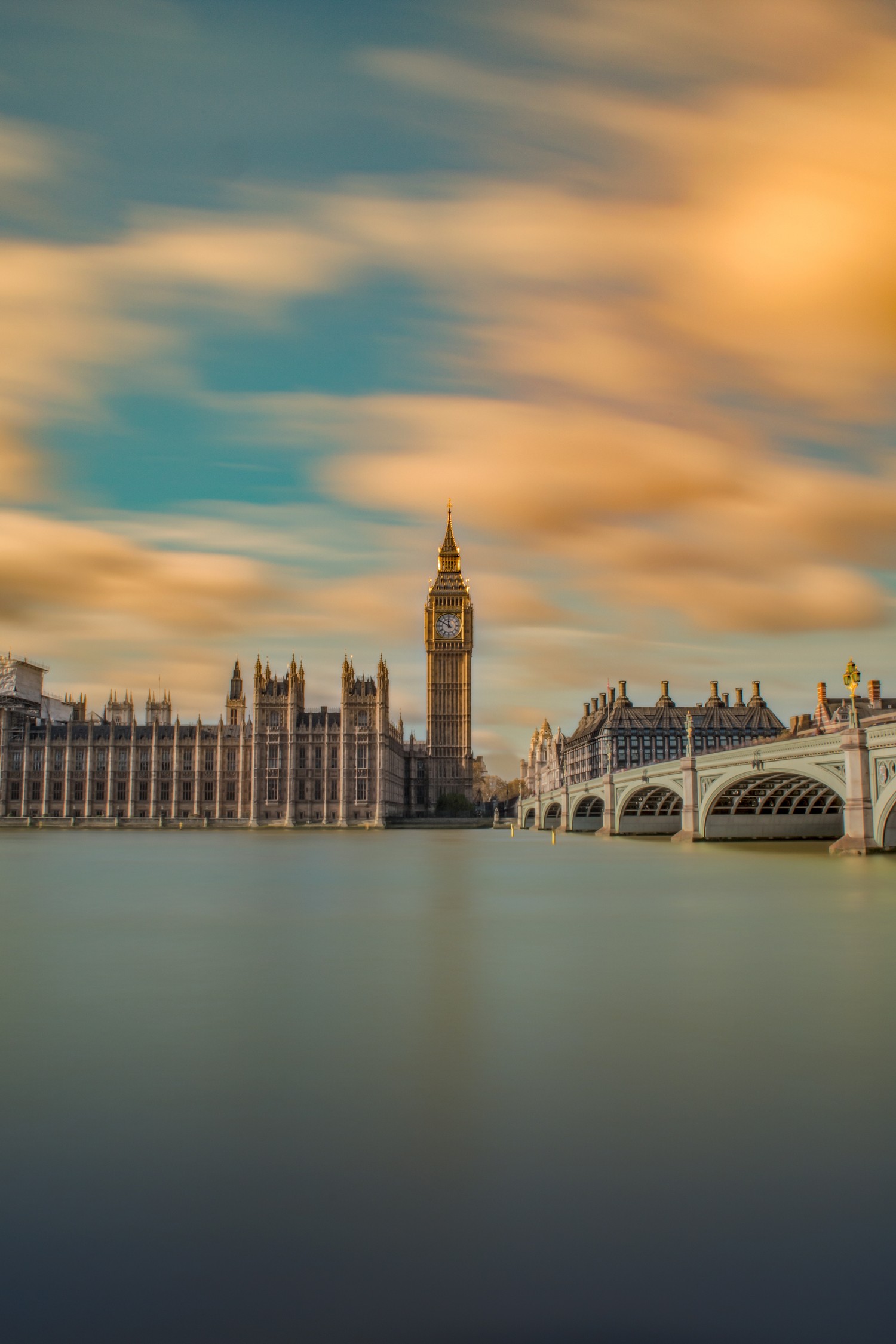 Download Gorgeous Wallpaper featuring the Big Ben and Houses of Parliament