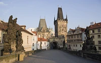 Explora la Belleza del Puente de Carlos - Fondo de Pantalla de Praga