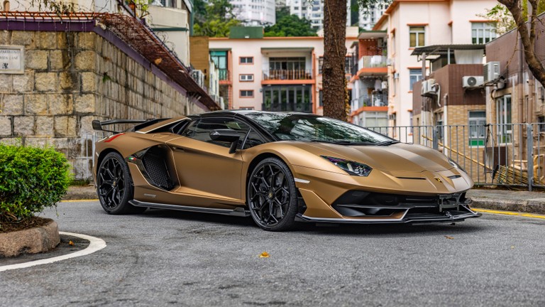 Lamborghini Aventador SVJ Roadster Wallpaper - High Quality 4K & 8K Downloads