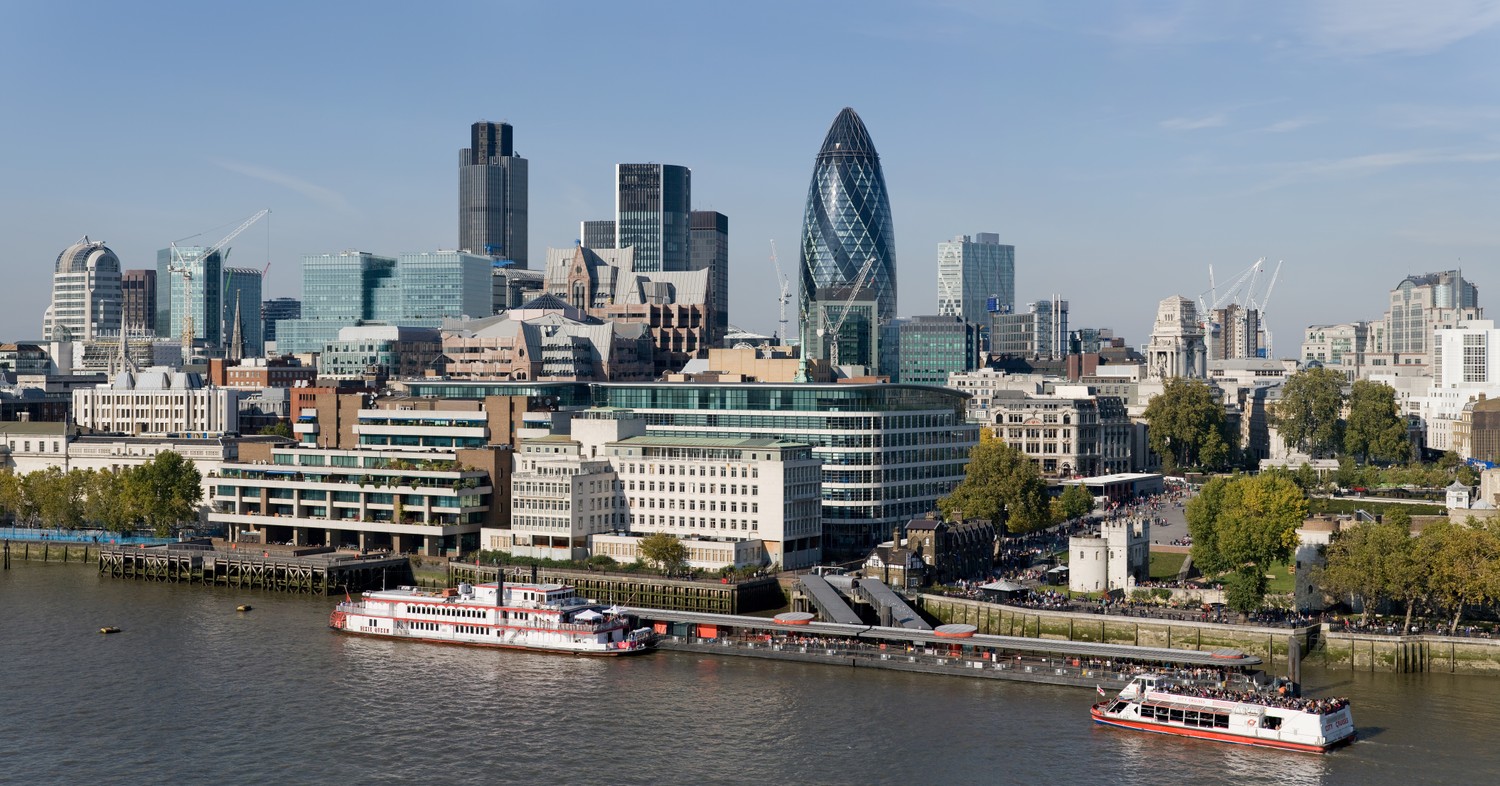 Experience the Beauty of London's River Thames Skyline