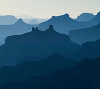 Vivez la Majesté du Crépuscule au Grand Canyon