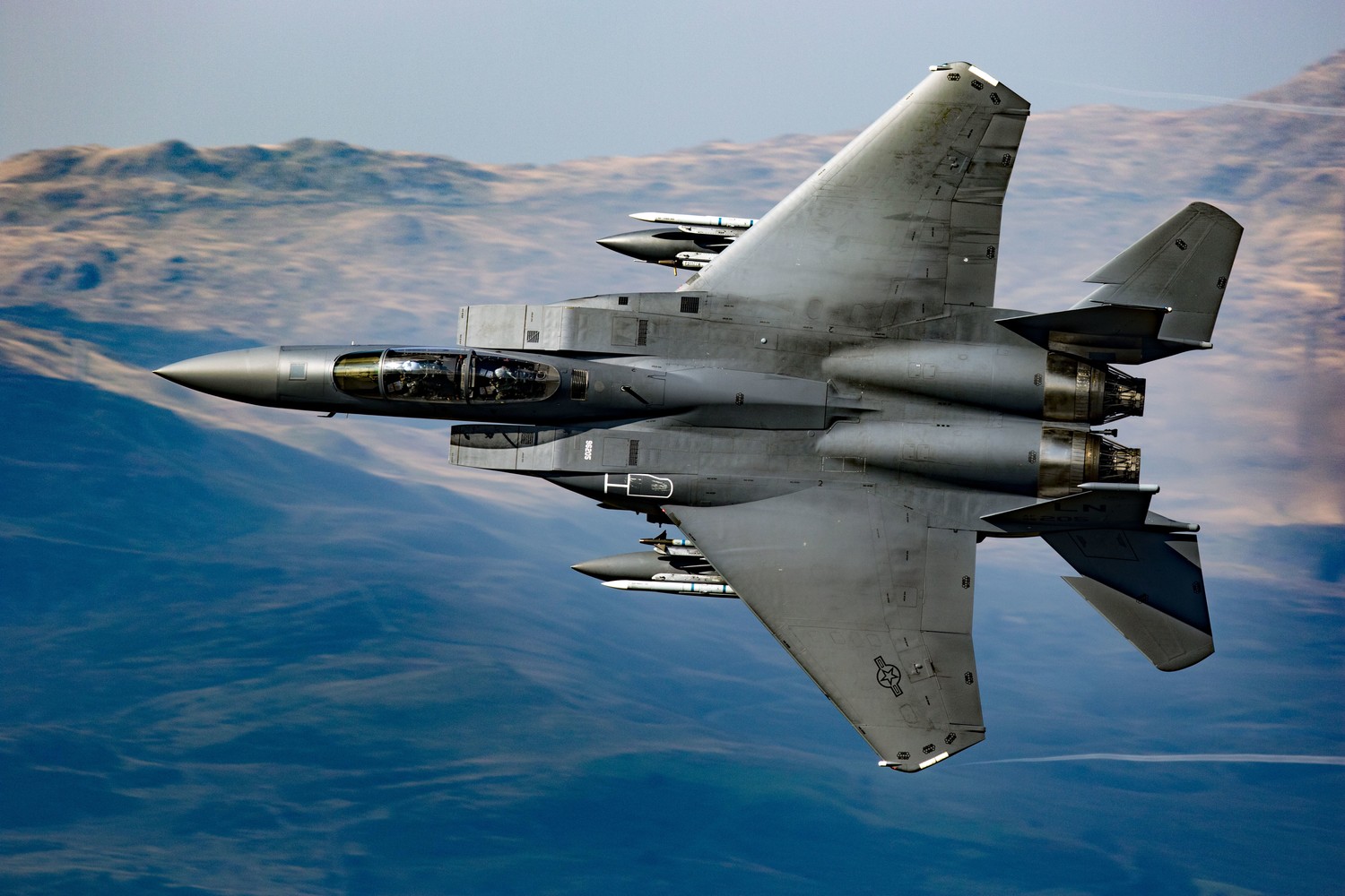 Download Stunning F-15 Eagle Wallpaper