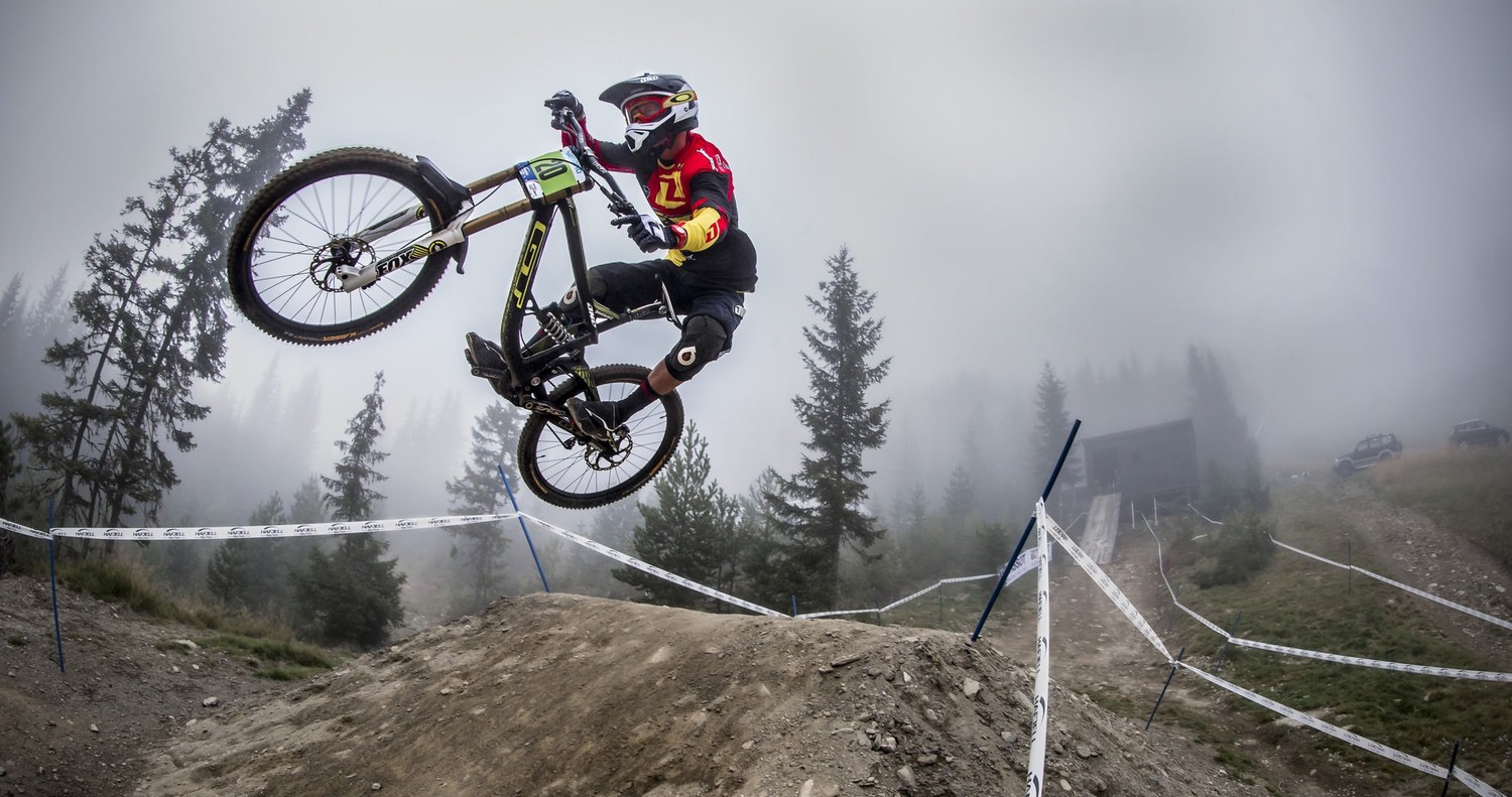 Incredible Downhill Mountain Biking Wallpaper