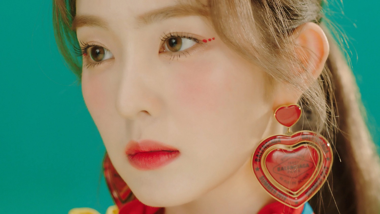 Explore Our Exclusive Red Velvet Wallpaper with Irene