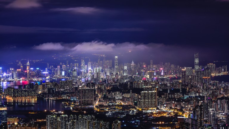 Download Stunning 4K Hong Kong Night Skyline Wallpaper