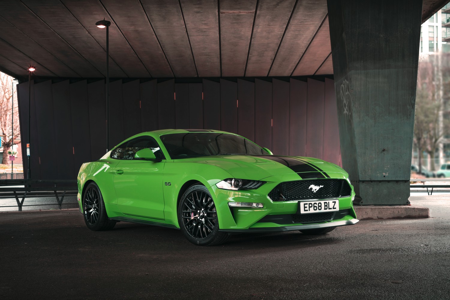 Download This Eye-Catching Green Ford Mustang Wallpaper