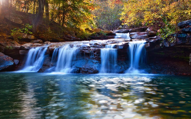 Download the Breathtaking Waterfall Wallpaper