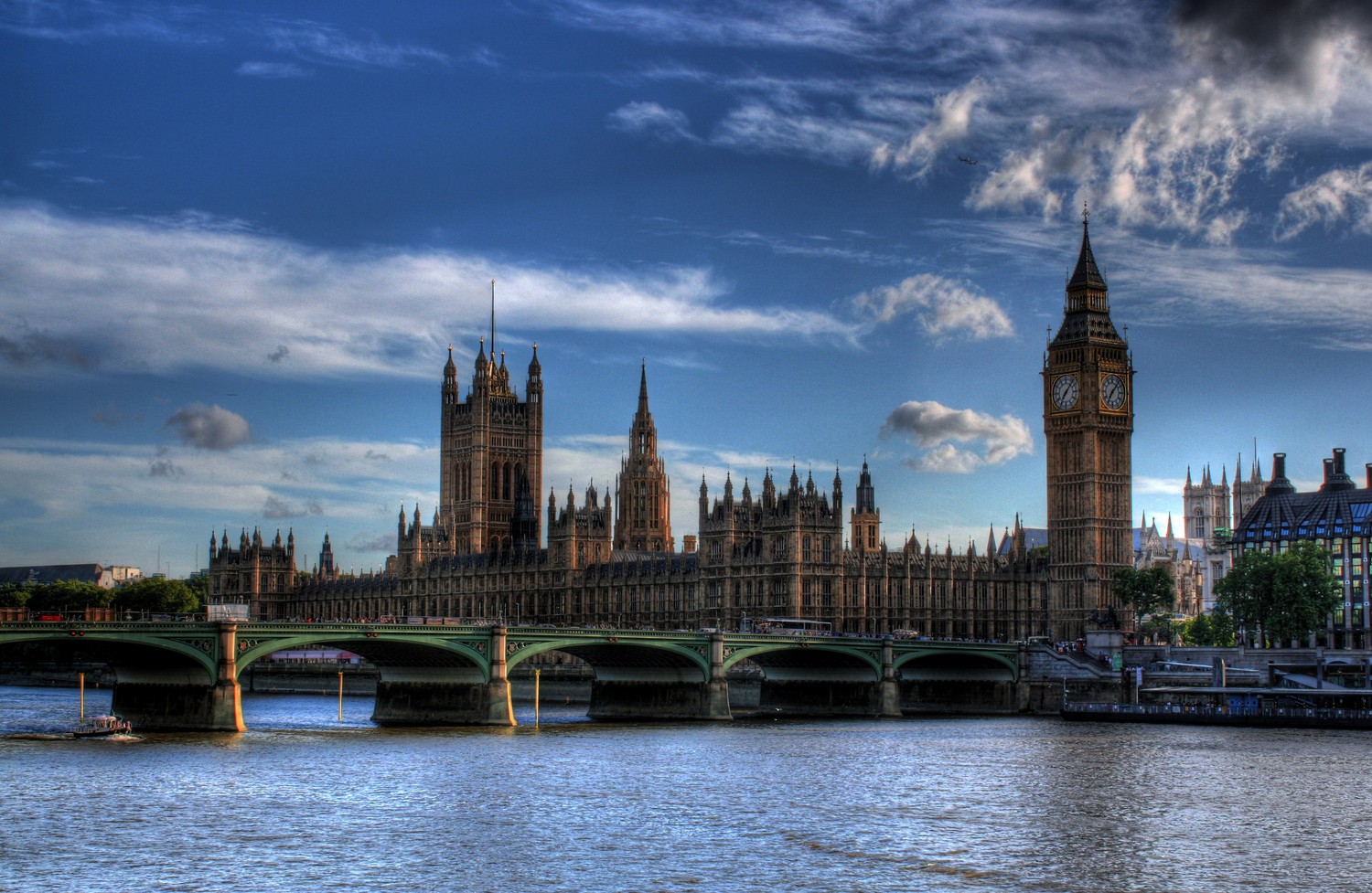 Download Our Breathtaking Houses of Parliament Wallpaper