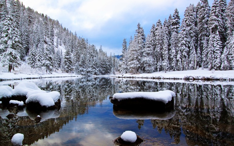 Explore the Beauty of a Snow-Covered Reflection