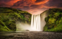 Explore the Breathtaking Seljalandsfoss Waterfall