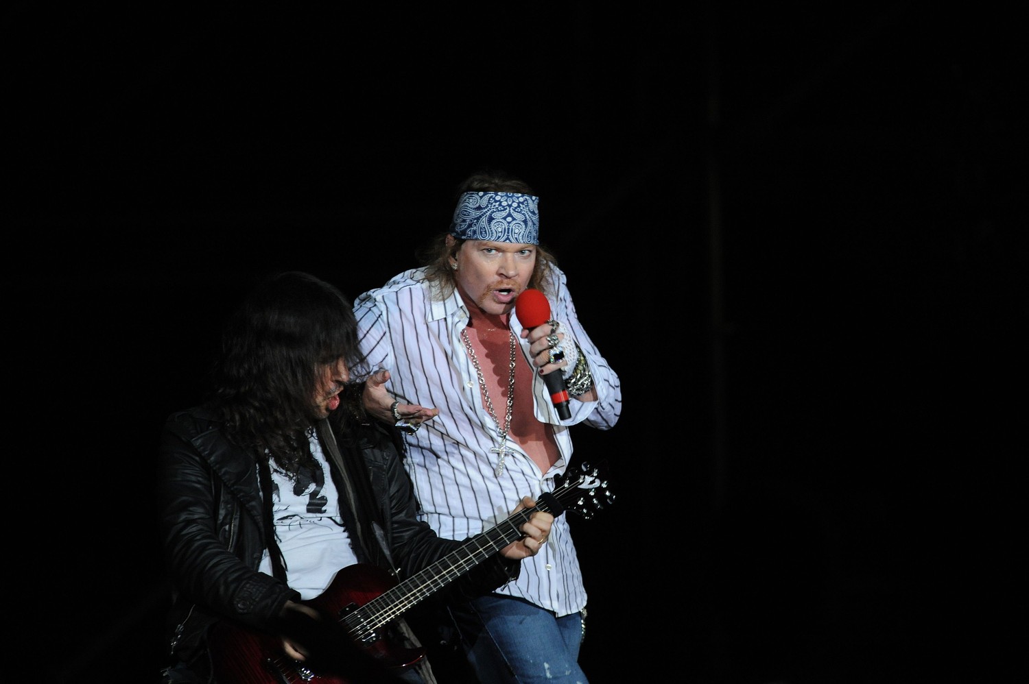 Stunning Axl Rose Live Performance Wallpaper