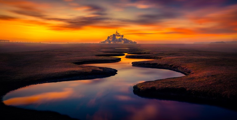 Mont Saint Michel at Sunset - Scenic 4K Wallpaper