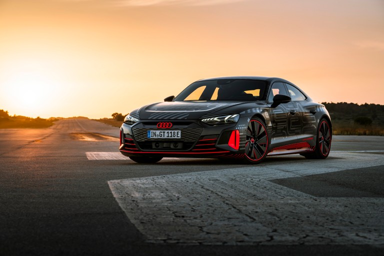 Audi RS e-tron GT: 8K Wallpaper Download