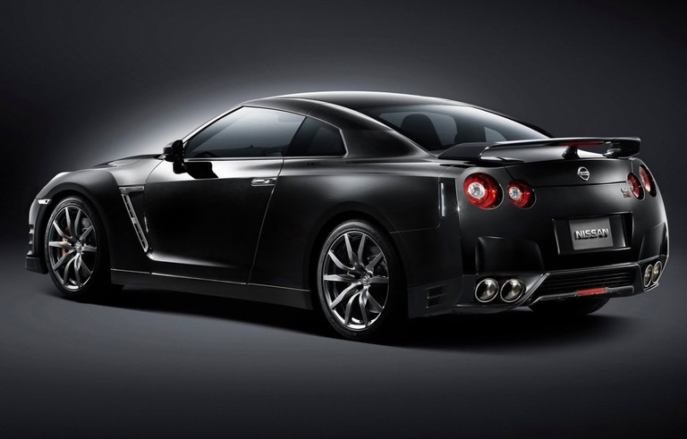 Experience the Thrill of the 2015 Nissan GT-R