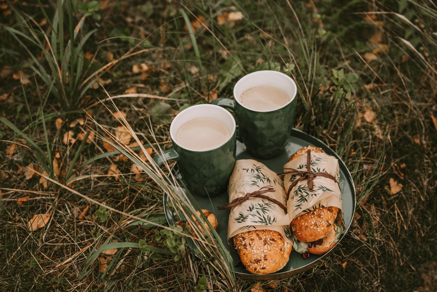 Disfruta de una Escena Acogedora de Desayuno Pic Nic