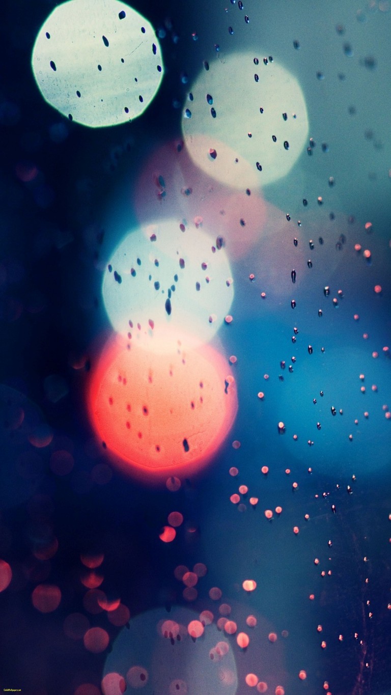 Download Beautiful Blue Rain Drop Wallpaper