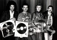 Queen : Musiciens Iconiques en Noir et Blanc