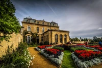 Éblouissant Fond d'Écran de Jardin Avec un Palais Historique