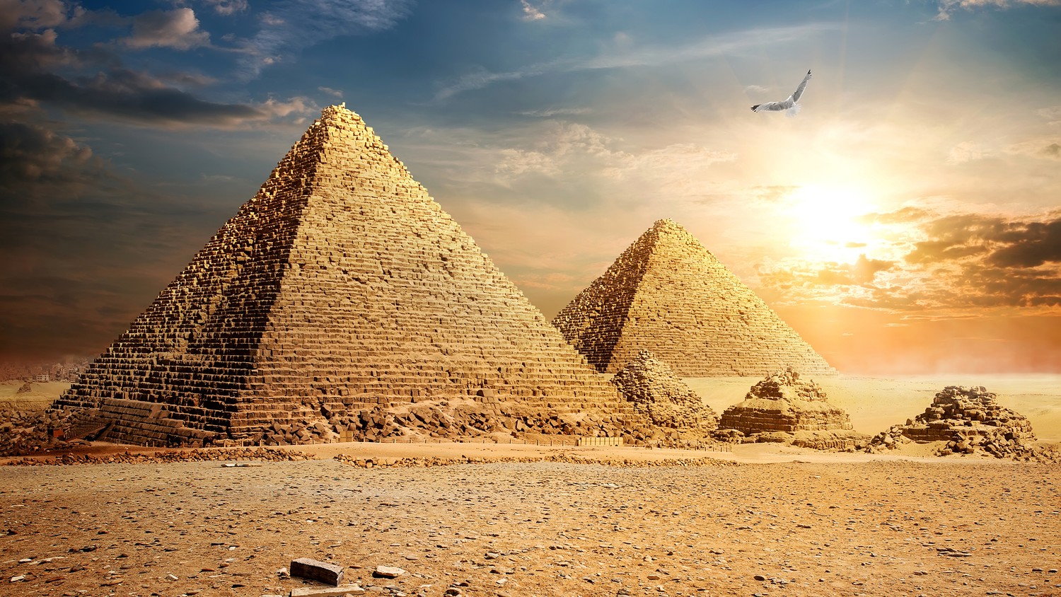 Explore the Majestic Great Pyramid of Giza