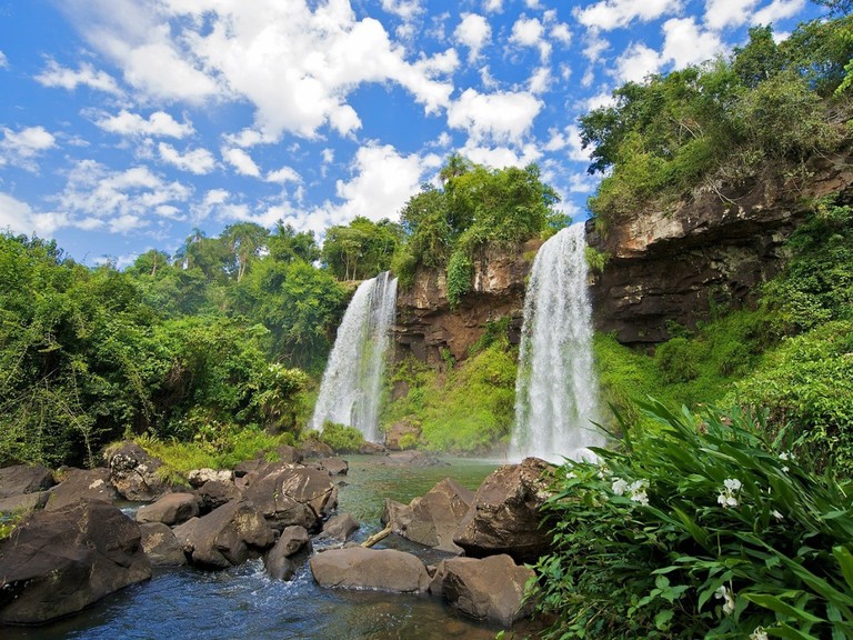 Iguazu Falls: A Breathtaking Natural Wonder