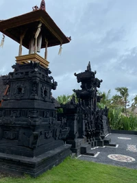 Explora la Belleza del Templo Histórico de Bali