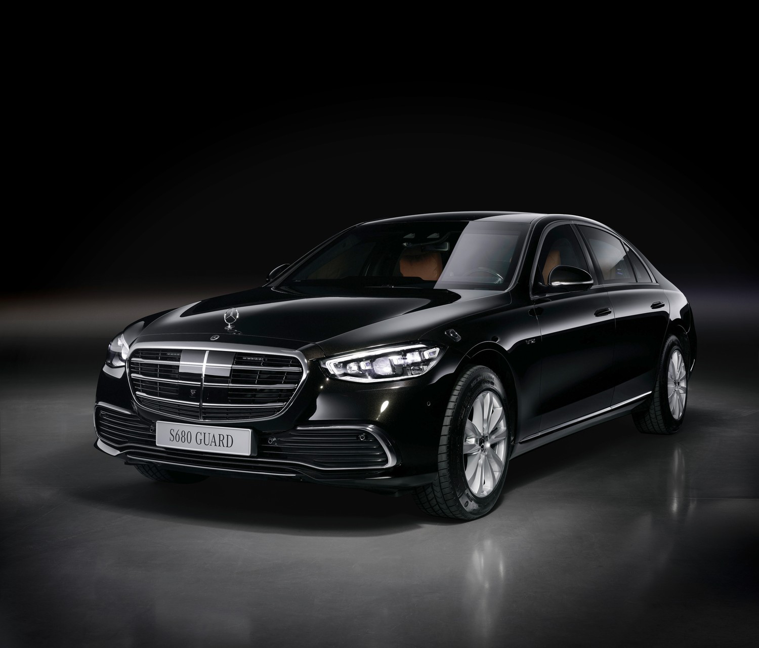 Download High-Quality Mercedes Benz S 680 Guard 4MATIC Wallpaper