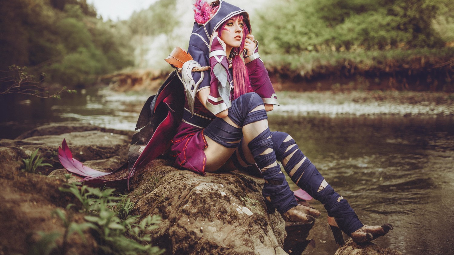 Download Your Favorite League of Legends Cosplay Wallpaper