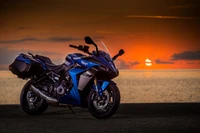 Impresionante Fondo de Pantalla Suzuki GSX-S1000GT al Amanecer