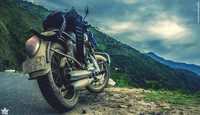 Explora Nuestro Fondo de Pantalla de Motocicleta y Montañas