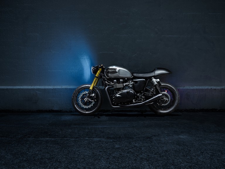 Triumph Bonneville T100 Wallpaper - Perfect for Motorcycle Enthusiasts