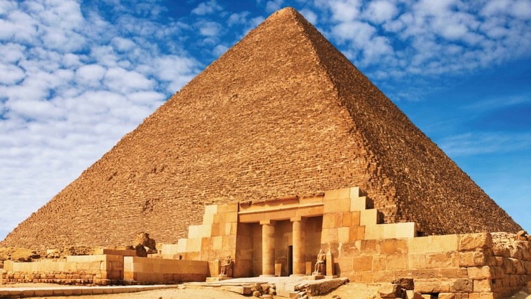 Discover the Majestic Great Pyramid of Giza