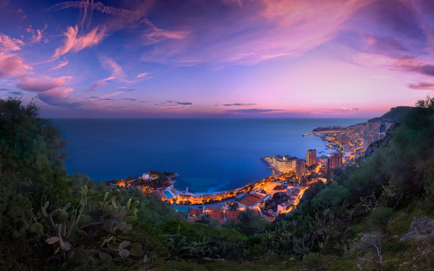 Download Stunning 4K Monaco Cityscape Wallpaper